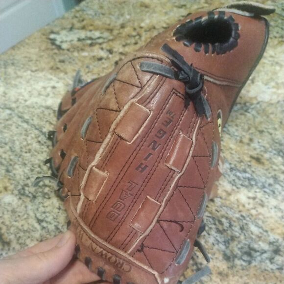 Rare Wilson A1812 Dual Hinge Crown Web 10.5" Leather Baseball Glove LHT - Picture 7 of 12